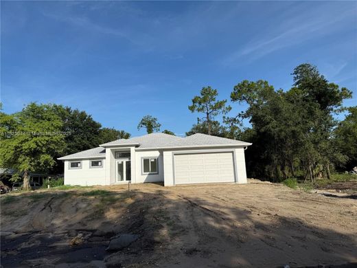 Villa in Lehigh Acres, Lee County