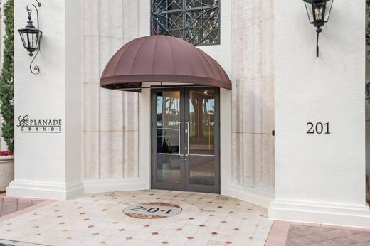 Residential complexes in West Palm Beach, Palm Beach