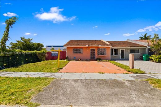 Villa Hialeah Gardens, Miami-Dade County