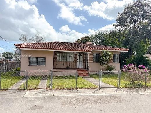 Villa in North Miami, Miami-Dade