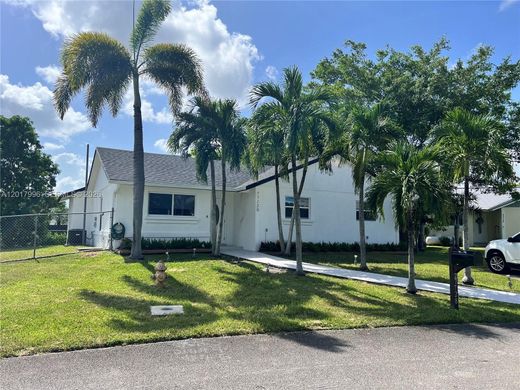 Willa w Homestead, Miami-Dade County