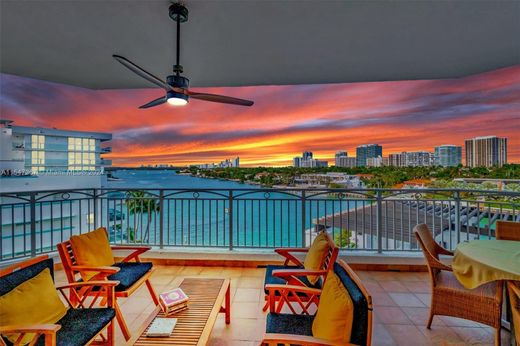 Appartementencomplex in Bay Harbor Islands, Miami-Dade County