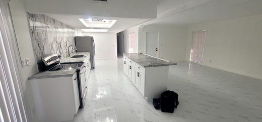 Villa Tamarac, Broward County