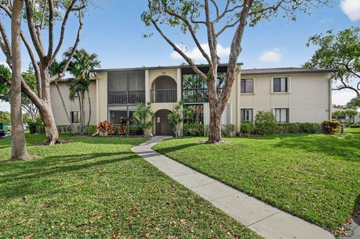 Residential complexes in Greenacres City, Palm Beach