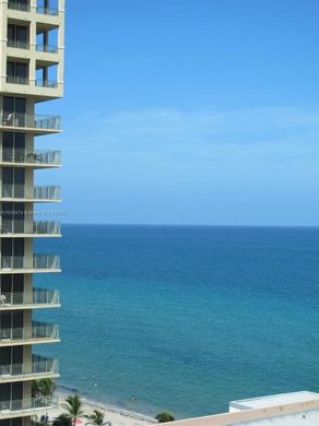 公寓楼  Hallandale Beach, Broward County