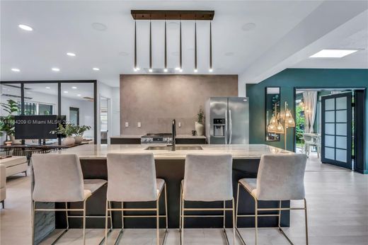 Villa in Oakland Park, Broward County