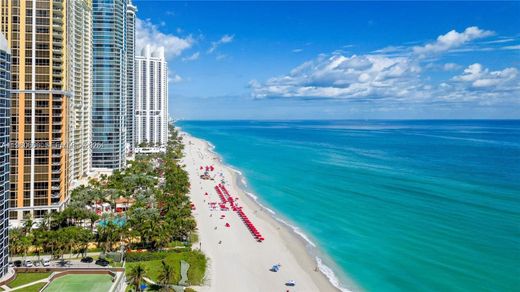 Residential complexes in Sunny Isles Beach, Miami-Dade