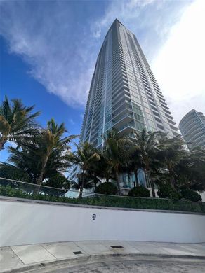 Residential complexes in Miami, Miami-Dade