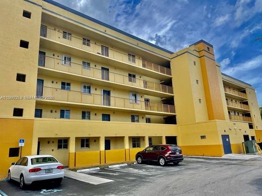 Residential complexes in Miami, Miami-Dade