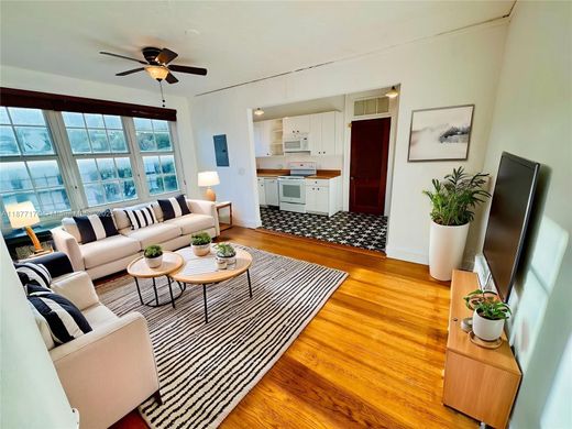 Kamienica w Miami, Miami-Dade County