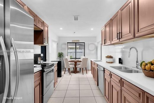 Villa Lauderhill, Broward County