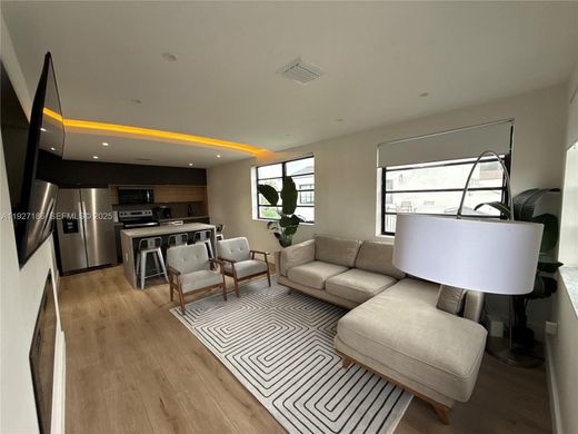 Kamienica w Miami, Miami-Dade County