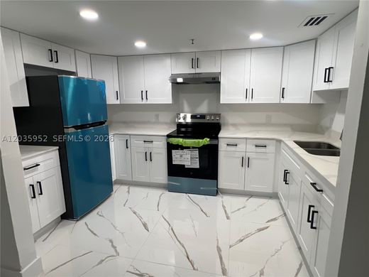 Edificio en Miami Gardens, Miami-Dade County
