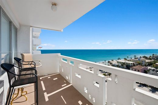 Residential complexes in Hollywood, Broward County