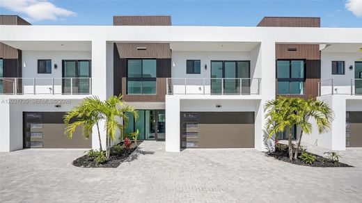 Townhouse in Dania Beach, Broward County