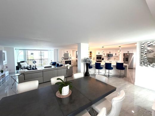 Residential complexes in Deerfield Beach, Broward County