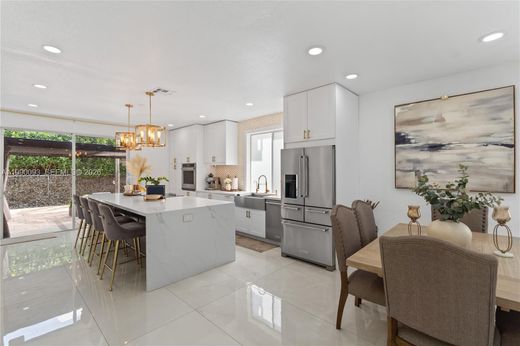 Villa in Weston, Broward County