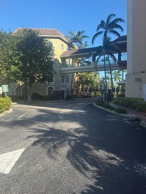 Residential complexes in West Palm Beach, Palm Beach