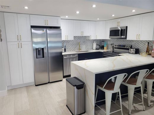 ‏בניין ב  Sunny Isles Beach, Miami-Dade County