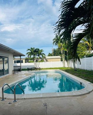 Villa in Pembroke Pines, Broward County