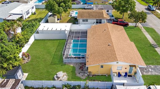 别墅  Miami Gardens, Miami-Dade County