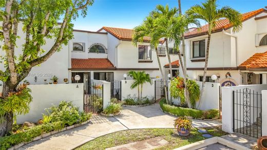 Residential complexes in Miami Terrace Mobile Home, Miami-Dade