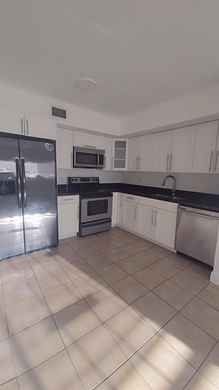 Residential complexes in Hollywood, Broward County