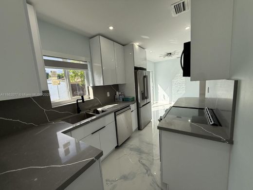 ﻓﻴﻼ ﻓﻲ ميامي، فلوريدا, Miami-Dade County