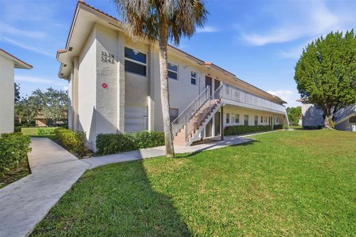 Residential complexes in Coral Springs, Broward County