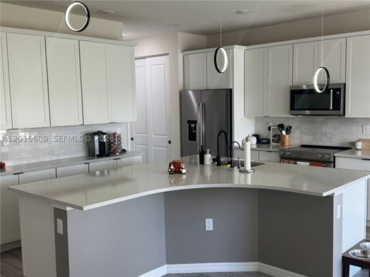 Villa in Oakland Park, Broward County
