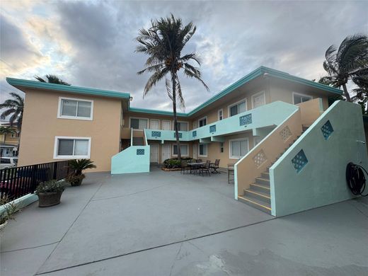 Residential complexes in Hollywood, Broward County