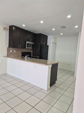 Residential complexes in Miami, Miami-Dade