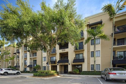Residential complexes in Palm Beach Gardens, Palm Beach