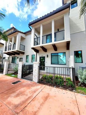 Townhouse - Doral, Miami-Dade County