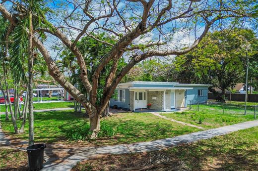 Villa in North Miami, Miami-Dade County