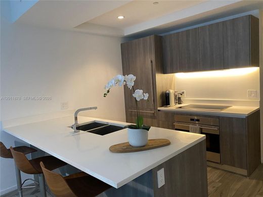 Complesso residenziale a Miami, Miami-Dade County