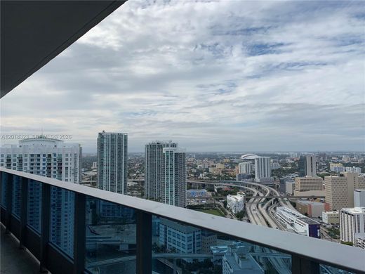 Kamienica w Miami, Miami-Dade County