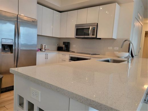 مجمع شقق ﻓﻲ ميامي، فلوريدا, Miami-Dade County