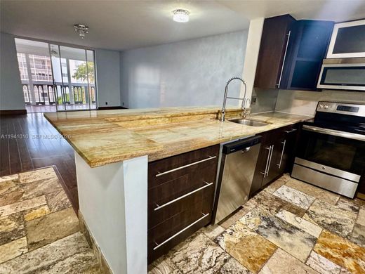 Complexos residenciais - Hallandale Beach, Broward County