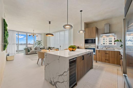 Жилой комплекс, Майами, Miami-Dade County