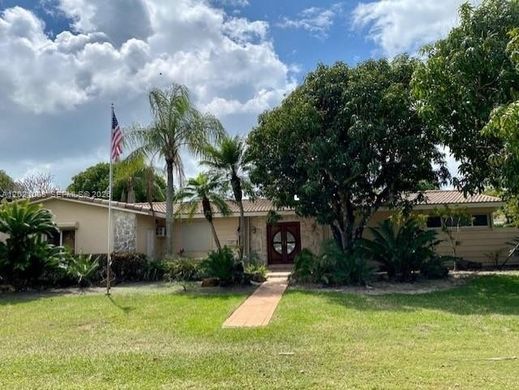 Villa Palmetto Bay, Miami-Dade County