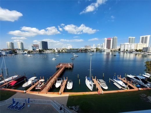 Residential complexes in Hallandale, Broward County