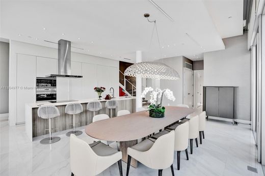 Dom miejski w Aventura, Miami-Dade County