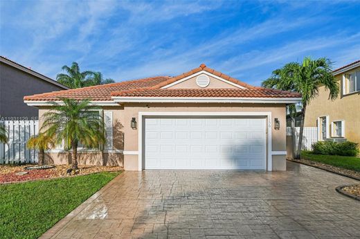 Villa in Pembroke Pines, Broward County