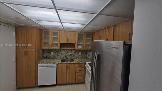 Complexes résidentiels à Hallandale Beach, Comté de Broward