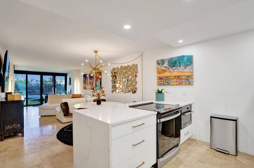Residential complexes in Delray Beach, Palm Beach