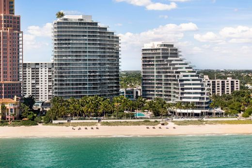 Residential complexes in Fort Lauderdale, Broward County