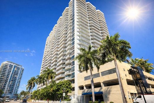 Residential complexes in North Bay Village, Miami-Dade