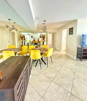 Complesso residenziale a Hallandale Beach, Broward County