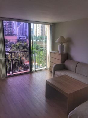 Wohnkomplexe in Sunny Isles Beach, Miami-Dade County